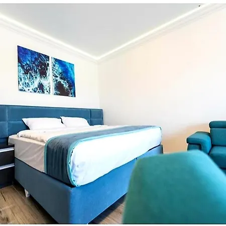 407 White Tower Apartment *
