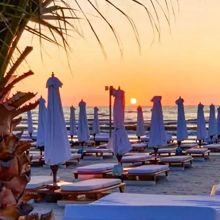 Apartment 407 White Tower Mamaia